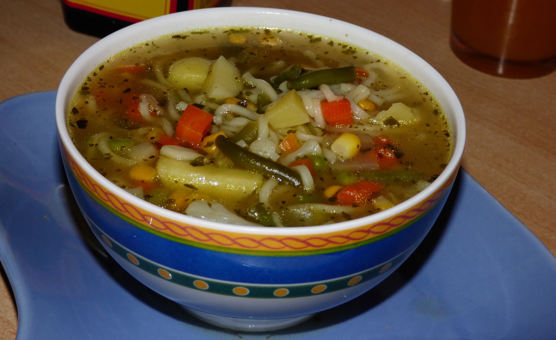 Где можно поесть супа. Суп14. Овощной суп Франция. Bowl of Soup.